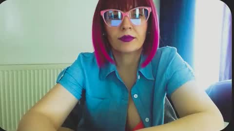 Snapshot of onemoreblonde chatting on 04-24-26, 11:12 Nicol online show from 04-24-26, 11:12