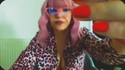 Snapshot of onemoreblonde chatting on 06-05-26, 11:05 Nicol online show from 06-05-26, 11:05