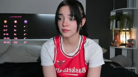 Snapshot of onemoreecall chatting on 01-25-25, 04:56 Lexi online show from 01-25-25, 04:56