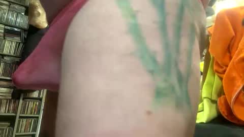 onesmallweenie online show from 04-08-26, 04:45