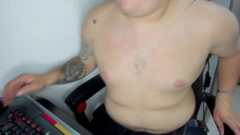 Snapshot of onewhiteboichub chatting on 02-07-26, 07:01 Andres INDEPENDENT MODEL online show from 02-07-26, 07:01