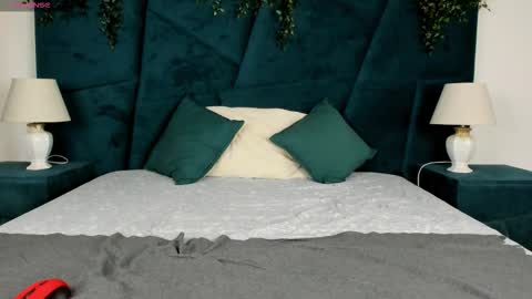 Snapshot of only_eric chatting on 11-09-25, 07:50 Erick online show from 11-09-25, 07:50