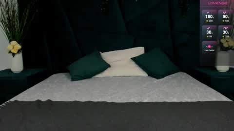 Snapshot of only_eric chatting on 11-17-25, 06:41 Erick online show from 11-17-25, 06:41