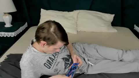 Snapshot of only_eric chatting on 01-10-26, 07:59 Erick online show from 01-10-26, 07:59