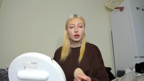 Iva online show from 11-16-25, 04:01