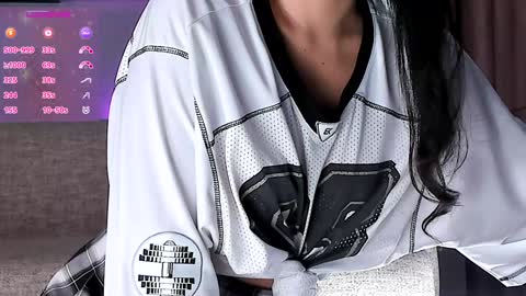 Amelia online show from 12-27-24, 01:28