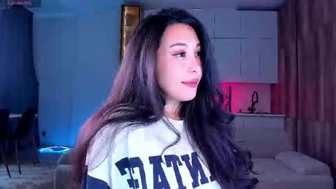 Amelia online show from 09-30-25, 06:18