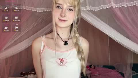 Snapshot of onlyeva1 chatting on 05-15-26, 08:43 Eva online show from 05-15-26, 08:43