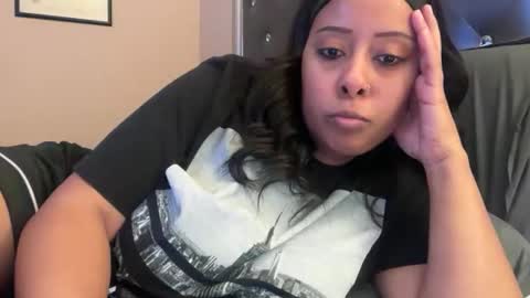 onlyinurdreams00 online show from 12-19-25, 03:13