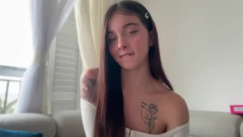 Snapshot of onlysophia chatting on 06-05-26, 10:04 Sophia online show from 06-05-26, 10:04