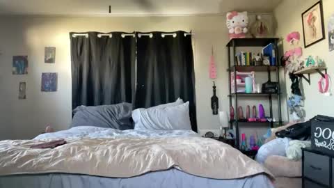 Onyx online show from 11-15-25, 08:27