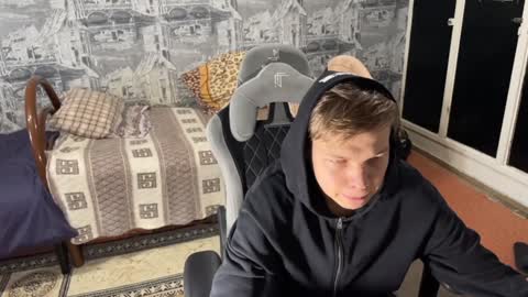 Snapshot of oofcblesssexx chatting on 12-10-24, 09:44 bless god online show from 12-10-24, 09:44