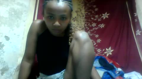 Snapshot of oooozafiette chatting on 06-28-26, 05:19 oooozafiette online show from 06-28-26, 05:19