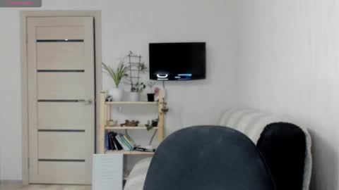 Britney online show from 09-18-25, 07:05