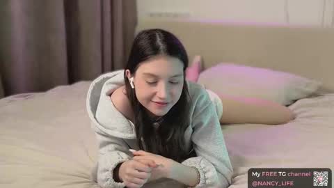 Snapshot of oops_my_english chatting on 02-24-26, 09:02 Nancy online show from 02-24-26, 09:02