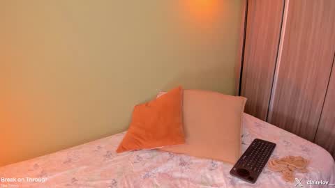 Claire online show from 12-21-25, 04:25