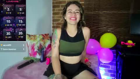 Snapshot of oriana_thomson2 chatting on 06-14-26, 11:29 Oriana online show from 06-14-26, 11:29
