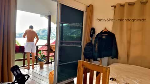 Fansly and Instagram -  online show from 12-17-25, 07:03