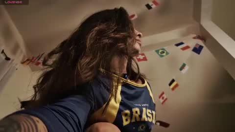 Snapshot of ormary chatting on 06-15-26, 04:42 Mary online show from 06-15-26, 04:42