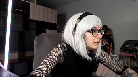 Milana online show from 10-21-25, 08:48