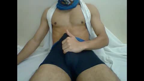 OSAMABIGDICK7 online show from 01-11-26, 06:13