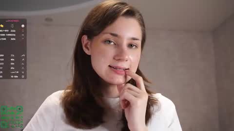 Snapshot of oscarheberle chatting on 06-12-26, 05:45 Jess online show from 06-12-26, 05:45