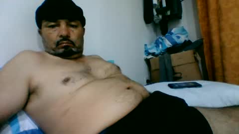 Snapshot of oscarjhe3512 chatting on 06-12-26, 02:21 oscarjhe3512 online show from 06-12-26, 02:21
