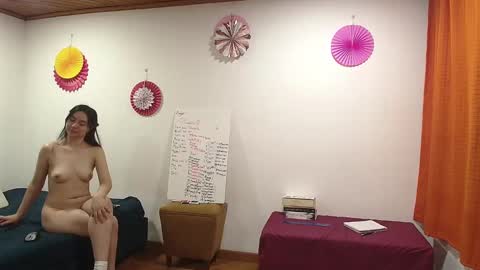 Angie  Daniela online show from 12-12-24, 11:03