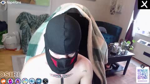 Snapshot of osirisbad chatting on 02-16-25, 08:33 osirisbad online show from 02-16-25, 08:33