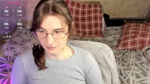Snapshot of oskar_fucker chatting on 07-28-26, 07:39 Leliana online show from 07-28-26, 07:39