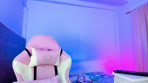 Maria   online show from 04-20-26, 03:04