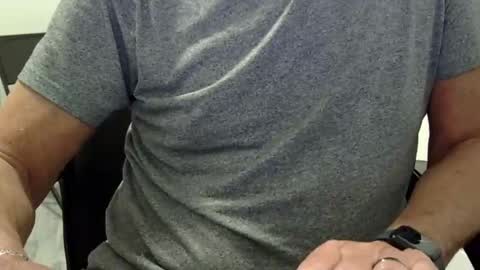 Ossi online show from 04-20-26, 01:52