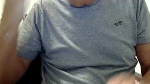 Snapshot of ossibottom chatting on 06-01-26, 02:02 Ossi online show from 06-01-26, 02:02