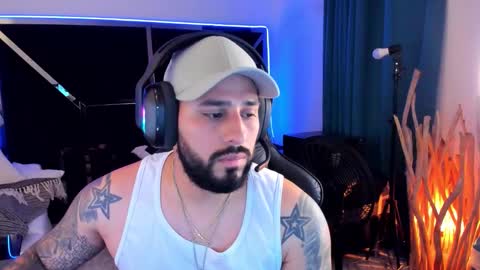 Snapshot of ostin_big21 chatting on 03-05-26, 02:40 ostin big21 online show from 03-05-26, 02:40