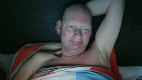 Snapshot of oudzktjong chatting on 01-01-25, 08:56 kars online show from 01-01-25, 08:56