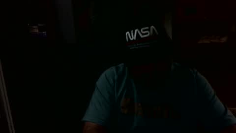 Snapshot of ouiostie chatting on 01-06-25, 12:13 Vraiment la online show from 01-06-25, 12:13