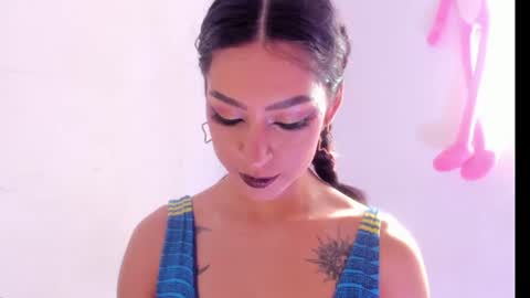 Snapshot of ounla_sweet chatting on 06-24-26, 08:41 ounla sweet online show from 06-24-26, 08:41