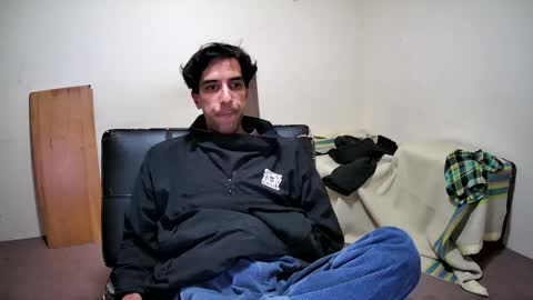 Snapshot of outtamatik chatting on 12-25-24, 08:29 G online show from 12-25-24, 08:29