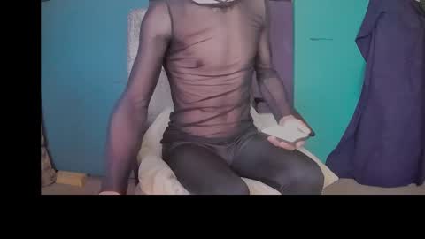 Snapshot of outtamatik chatting on 02-15-25, 11:14 G online show from 02-15-25, 11:14