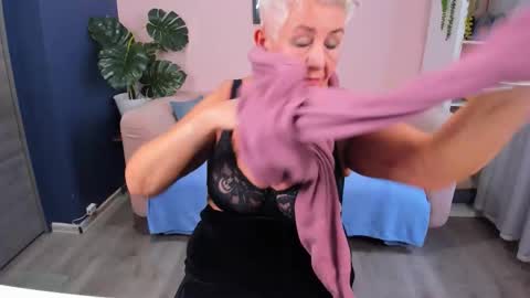 Alla online show from 11-08-25, 09:31