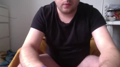 Snapshot of ovid231 chatting on 12-17-25, 12:00 92 online show from 12-17-25, 12:00