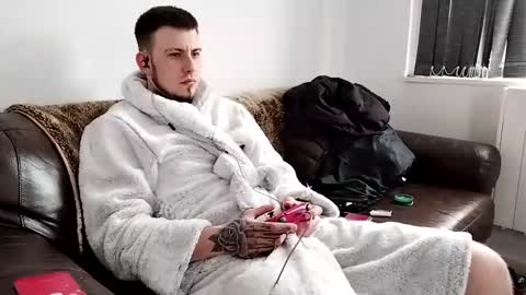 Owen kayz online show from 03-24-26, 12:32