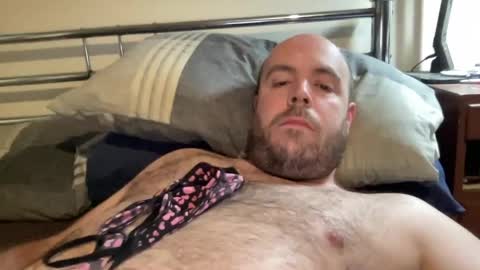 Owen2022 online show from 04-04-26, 06:22