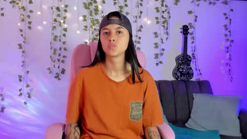 Owen foxx online show from 11-10-25, 03:33