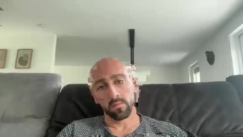 Snapshot of oxlade59 chatting on 10-21-25, 11:33 oxlade59 online show from 10-21-25, 11:33