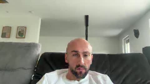 Snapshot of oxlade59 chatting on 10-22-25, 12:16 oxlade59 online show from 10-22-25, 12:16