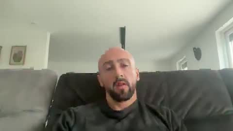 Snapshot of oxlade59 chatting on 10-27-25, 04:00 oxlade59 online show from 10-27-25, 04:00