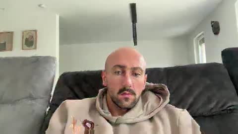 Snapshot of oxlade59 chatting on 11-04-25, 12:48 oxlade59 online show from 11-04-25, 12:48