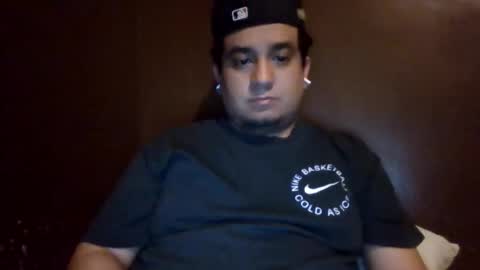 Snapshot of ozlo chatting on 10-25-25, 04:20 ozlo online show from 10-25-25, 04:20