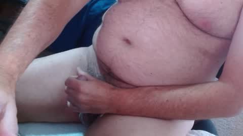 Snapshot of ozzieozzieoi chatting on 12-11-24, 12:54 HairyolOz online show from 12-11-24, 12:54